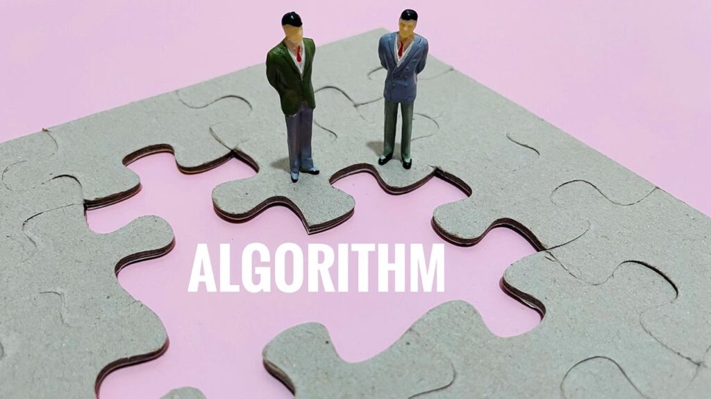 5 ΤΡΟΠΟΙ ΜΕ ΤΟΥΣ ΟΠΟΙΟΥΣ ΜΠΟΡΕΙΣ ΝΑ “ΧΤΥΠΗΣΕΙΣ” ΤΟΝ ΑΛΓΟΡΙΘΜΟ ΤΟΥ FACEBOOK